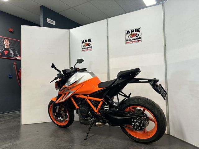 ktm - 1290-super-duke-r