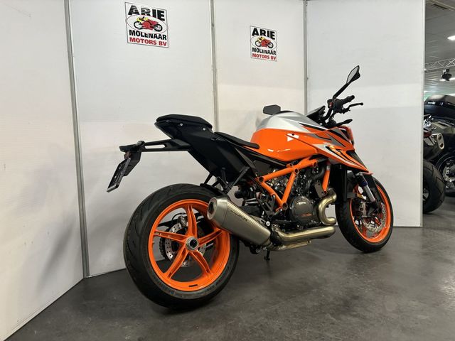 ktm - 1290-super-duke-r