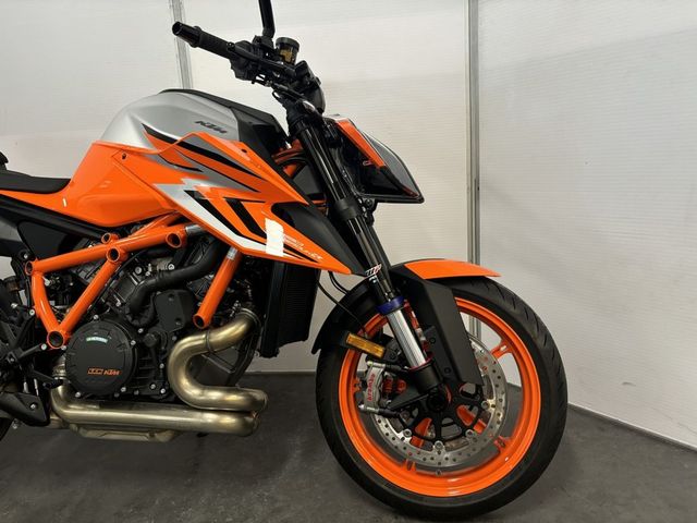 ktm - 1290-super-duke-r