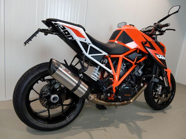 ktm - 1290-super-duke-r