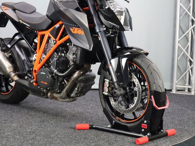 ktm - 1290-super-duke-r