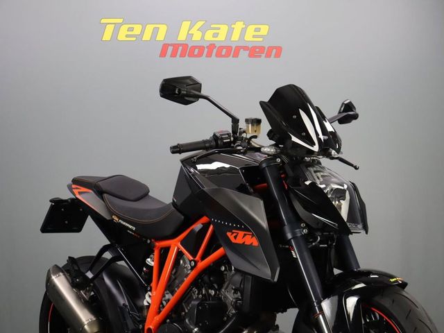 ktm - 1290-super-duke-r