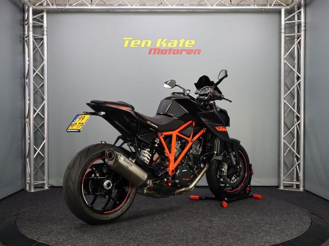 ktm - 1290-super-duke-r