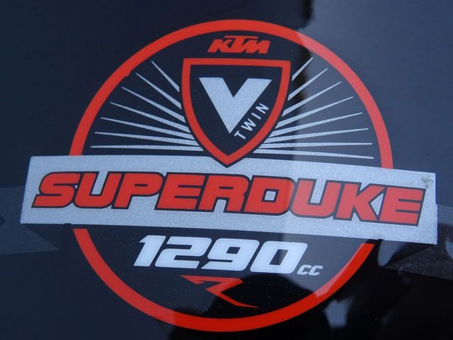 ktm - 1290-super-duke-r