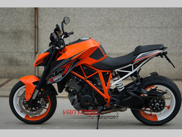 ktm - 1290-super-duke-r