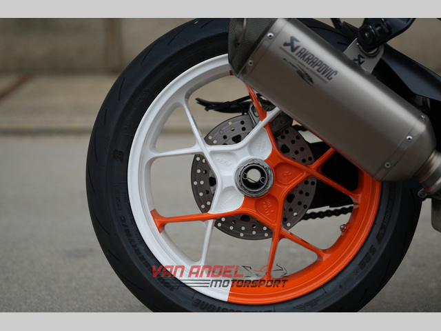 ktm - 1290-super-duke-r