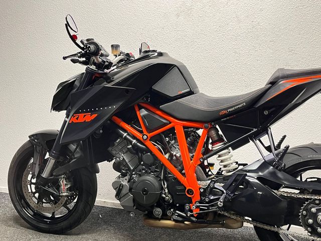 ktm - 1290-super-duke-r