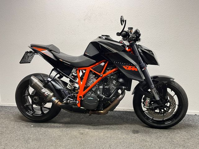 ktm - 1290-super-duke-r