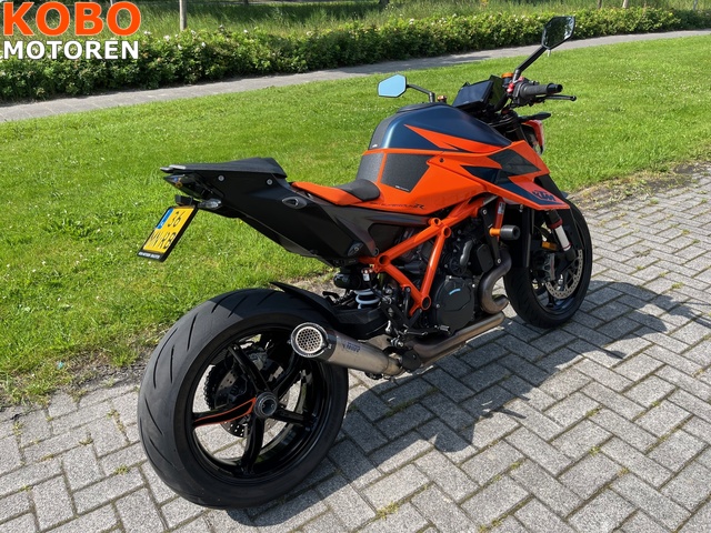 ktm - 1290-super-duke-r