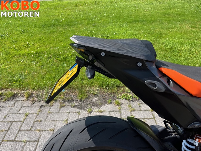 ktm - 1290-super-duke-r