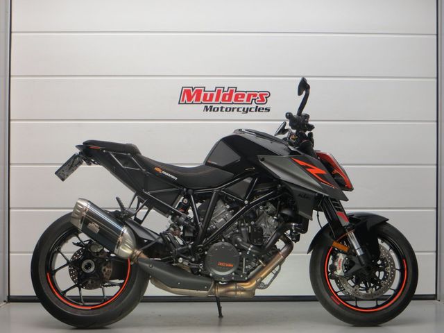 ktm - 1290-super-duke-r