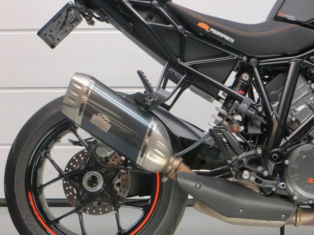 ktm - 1290-super-duke-r