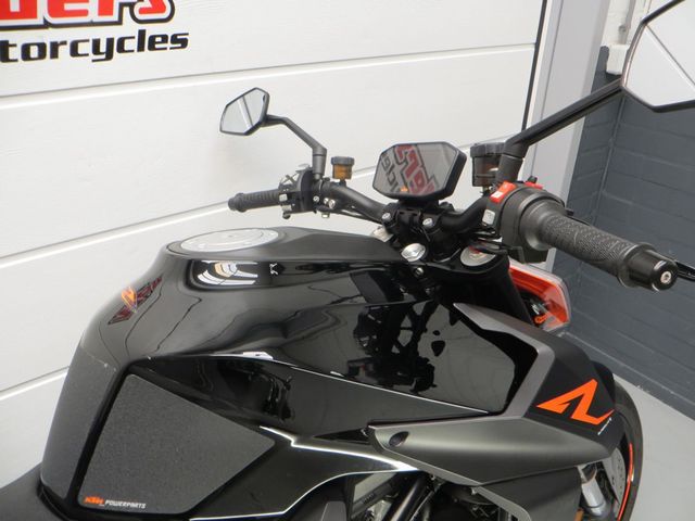 ktm - 1290-super-duke-r