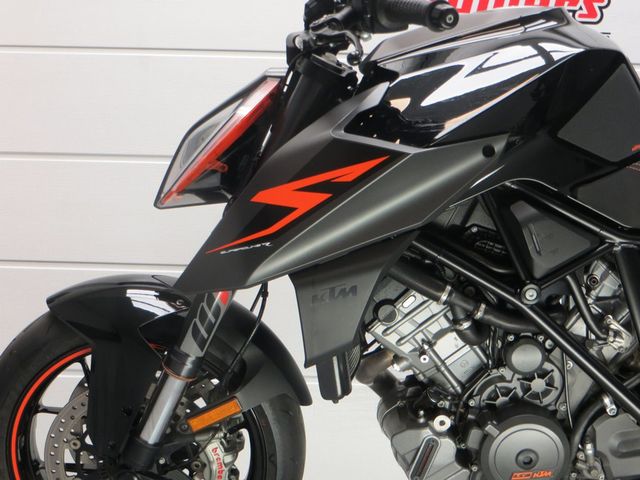 ktm - 1290-super-duke-r