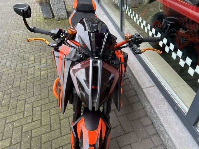 ktm - 1290-super-duke-r