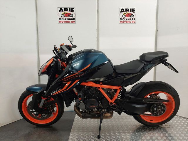 ktm - 1290-super-duke-r