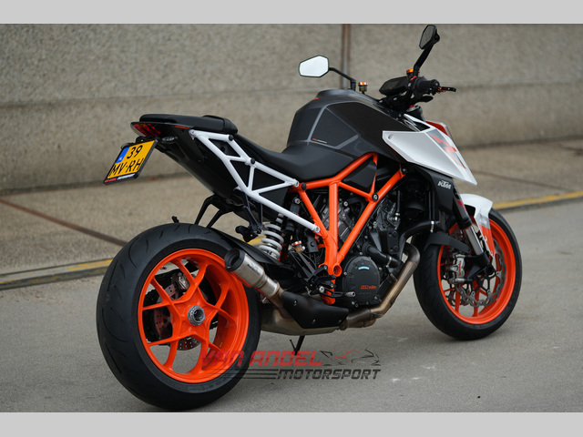 ktm - 1290-super-duke-r