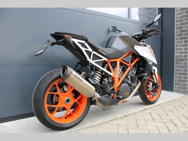 ktm - 1290-super-duke-r