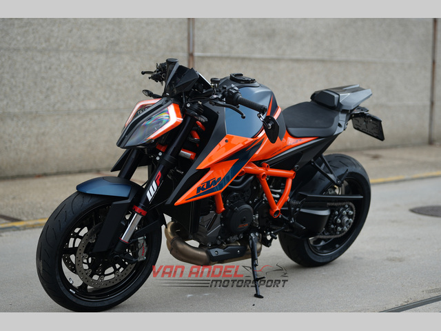 ktm - 1290-super-duke-r