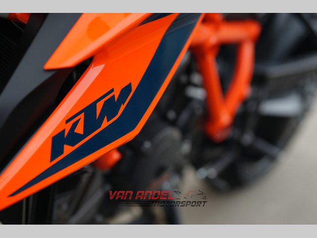 ktm - 1290-super-duke-r