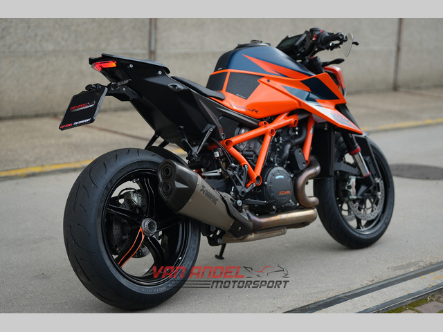 ktm - 1290-super-duke-r