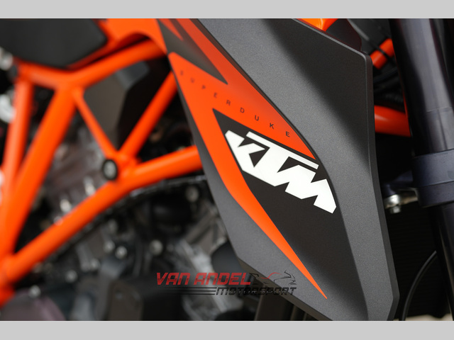 ktm - 1290-super-duke-r