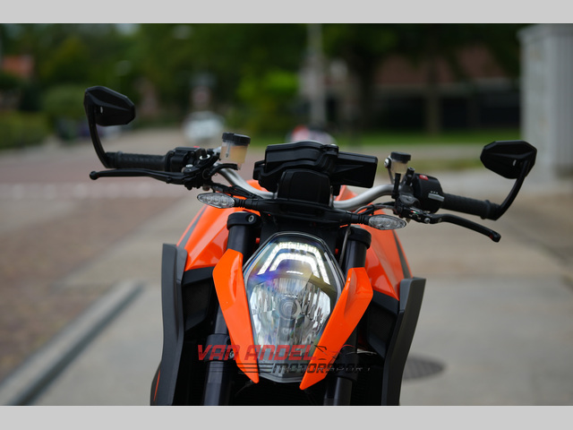 ktm - 1290-super-duke-r