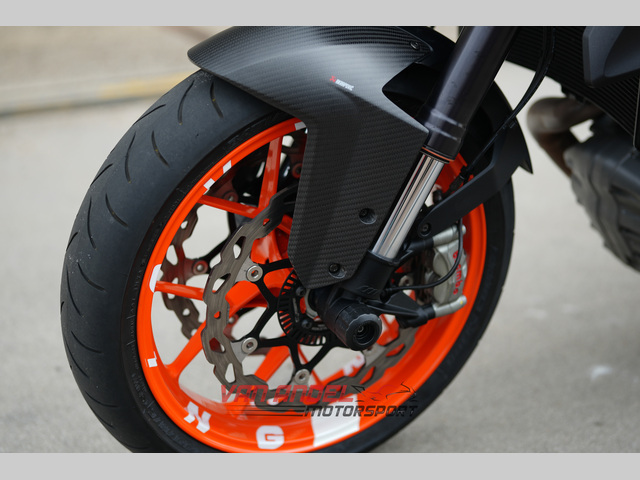 ktm - 1290-super-duke-r