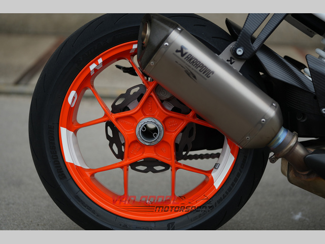 ktm - 1290-super-duke-r