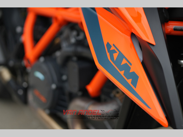 ktm - 1290-super-duke-r