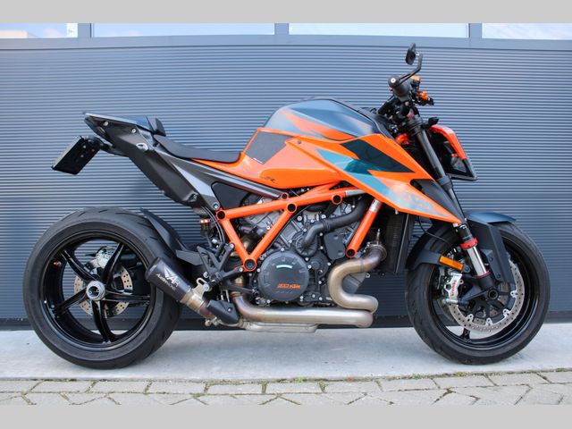 ktm - 1290-super-duke-r