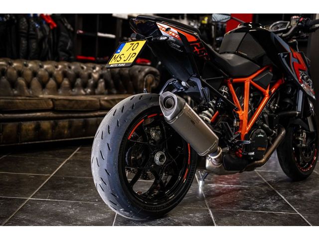 ktm - 1290-super-duke-r