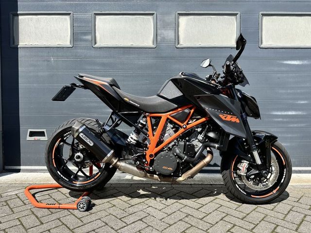 ktm - 1290-super-duke-r