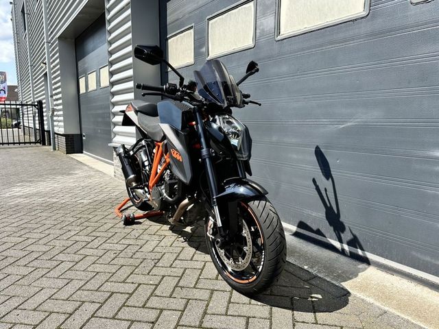 ktm - 1290-super-duke-r