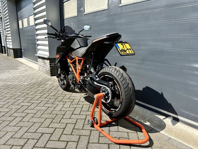 ktm - 1290-super-duke-r