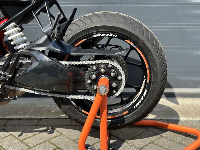 ktm - 1290-super-duke-r