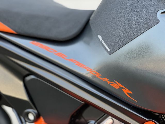 ktm - 1290-super-duke-r