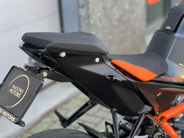 ktm - 1290-super-duke-r