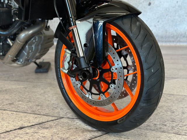 ktm - 1290-super-duke-r