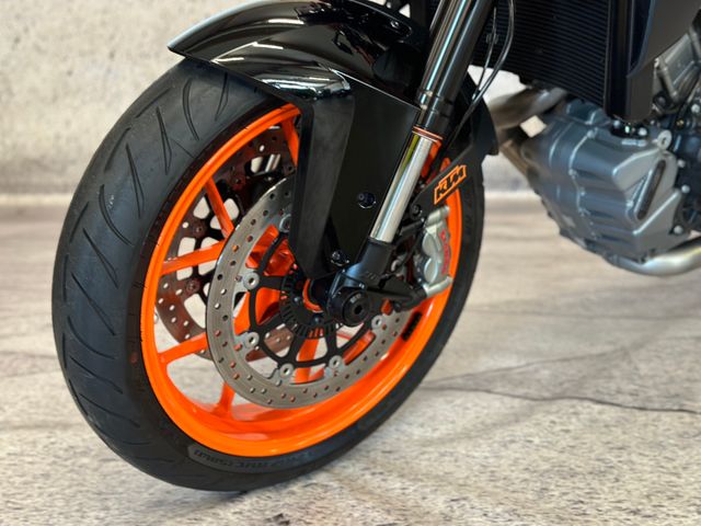 ktm - 1290-super-duke-r