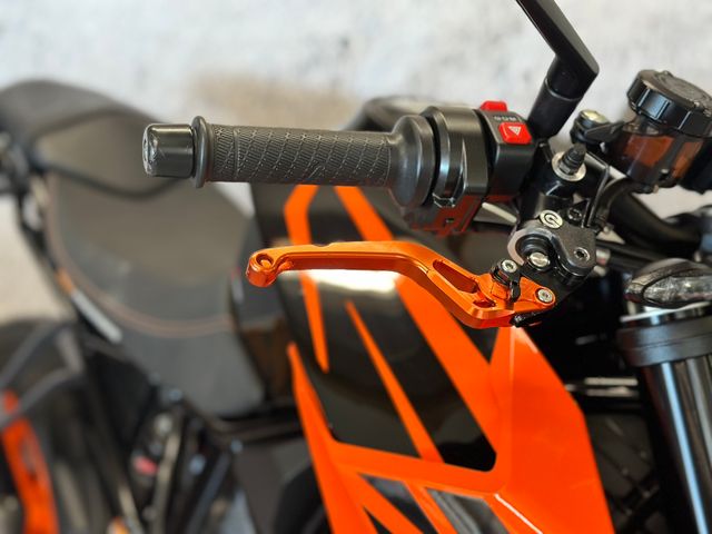 ktm - 1290-super-duke-r