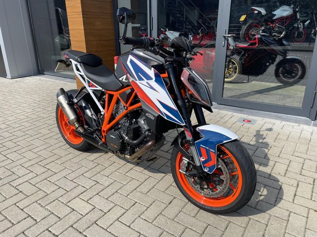 ktm - 1290-super-duke-r