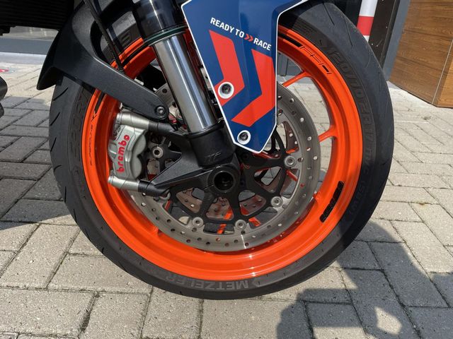 ktm - 1290-super-duke-r