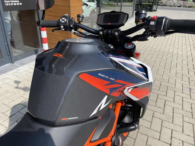 ktm - 1290-super-duke-r