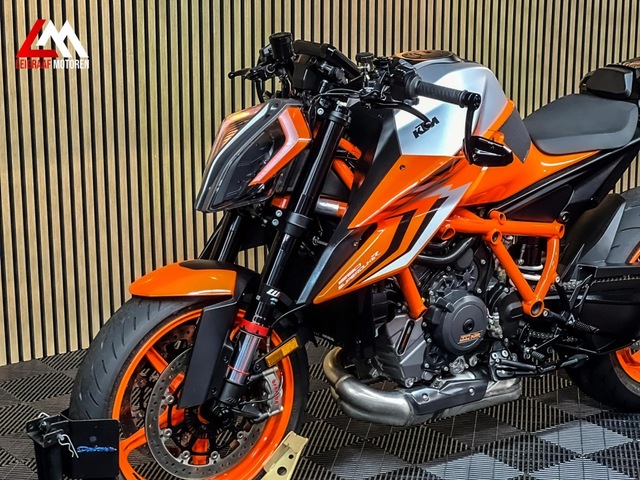 ktm - 1290-super-duke-r