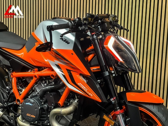 ktm - 1290-super-duke-r