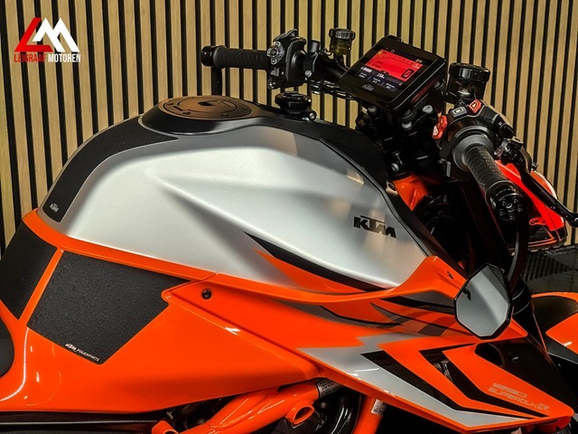 ktm - 1290-super-duke-r