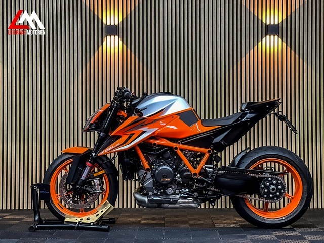 ktm - 1290-super-duke-r