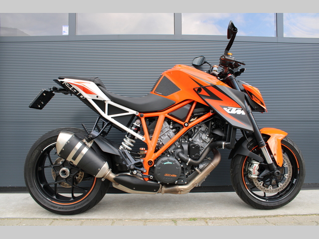 ktm - 1290-super-duke-r