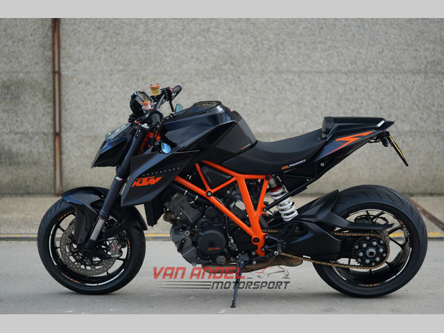 ktm - 1290-super-duke-r